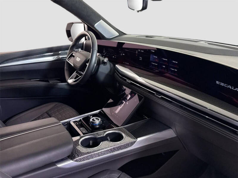 2025 Cadillac Escalade-V
