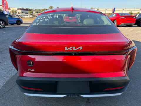 2025 Kia K4 LX