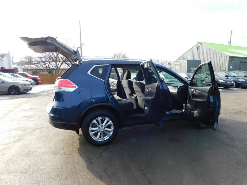 2016 Nissan Rogue SV