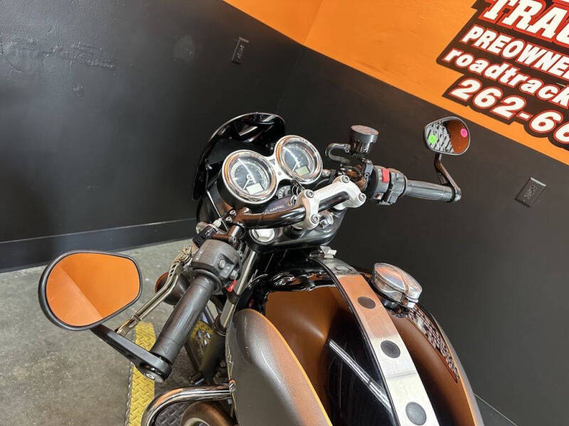 2017 Triumph Street Cup Jet Black/Silver Ic