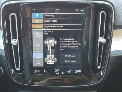 2020 Volvo XC40 T5 Momentum