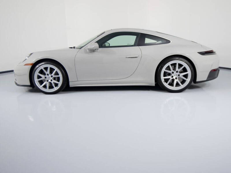 2025 Porsche 911 Carrera