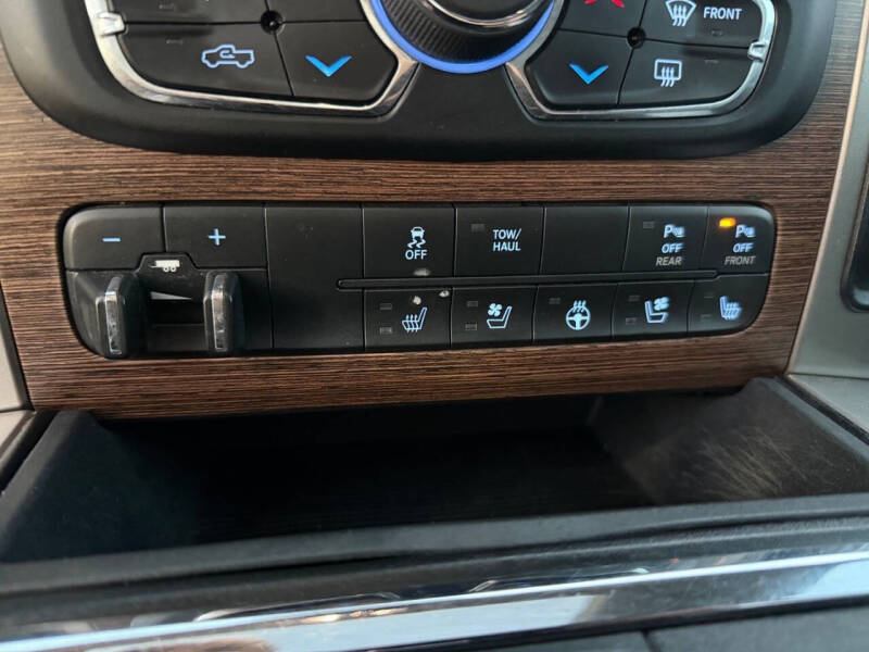 2017 RAM 1500 Laramie