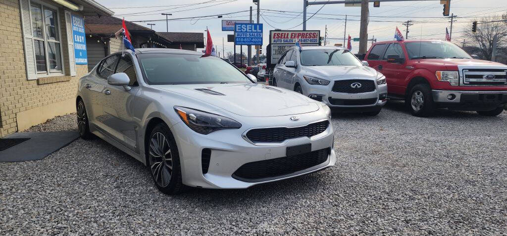 2018 Kia Stinger for sale at ESELL AUTO SALES in Cahokia, IL