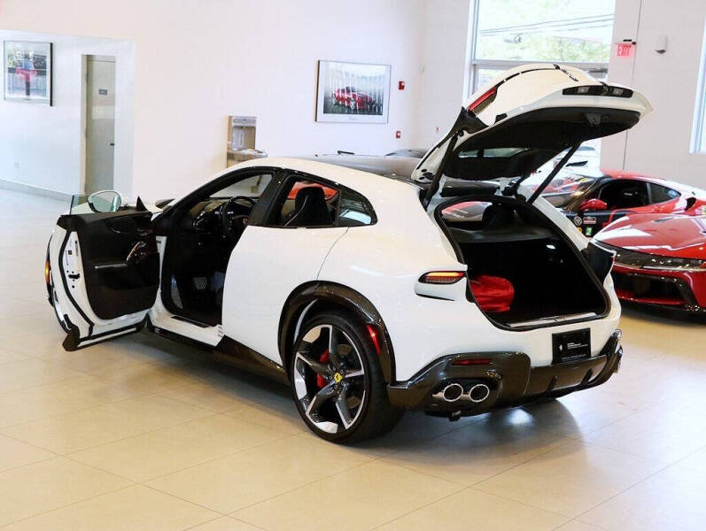 2024 Ferrari Purosangue