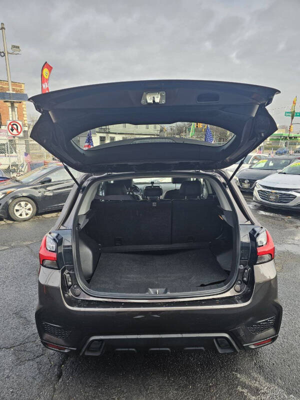 2023 Mitsubishi Outlander Sport SE