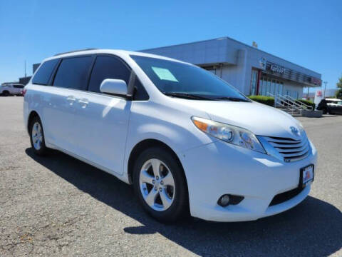 2015 Toyota Sienna for sale at Karmart in Burlington WA