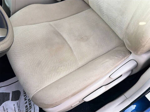 2012 Toyota Prius v Two