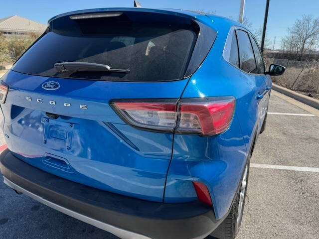 2021 Ford Escape SE
