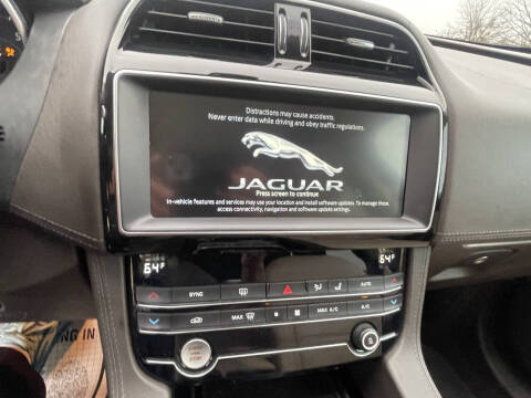 2020 Jaguar F-PACE 25t Prestige