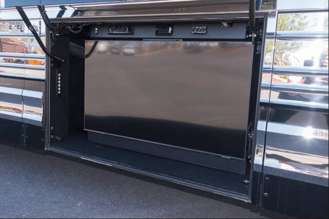 2008 Prevost Marathon XL45