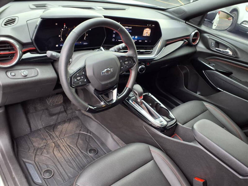 2025 Chevrolet Trax RS