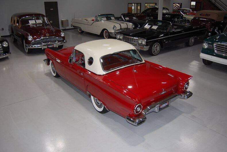 1957 Ford Thunderbird