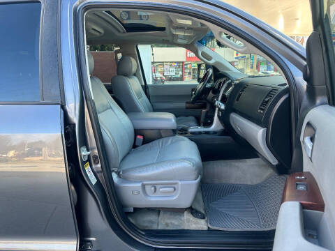 2011 Toyota Sequoia Platinum