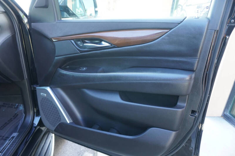 2020 Cadillac Escalade ESV Luxury