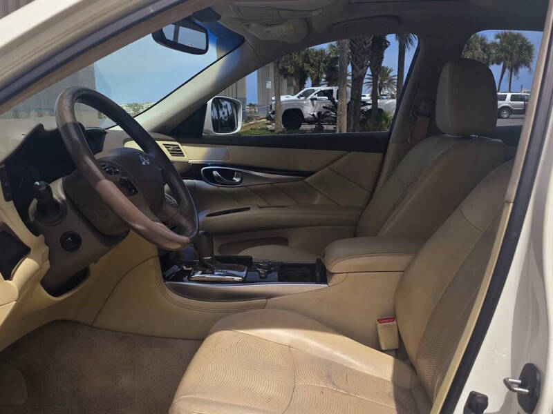 2012 Infiniti M37