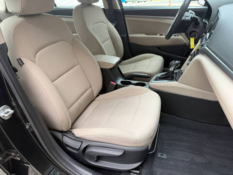 2018 Hyundai Elantra