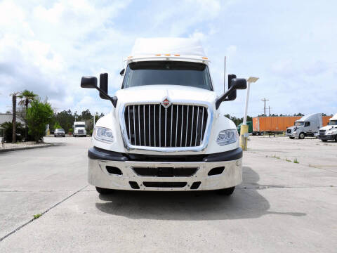 2020 International LT625
