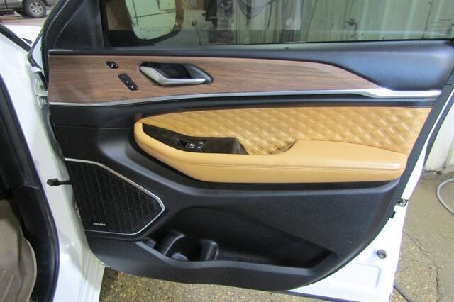 2022 Jeep Grand Cherokee Summit