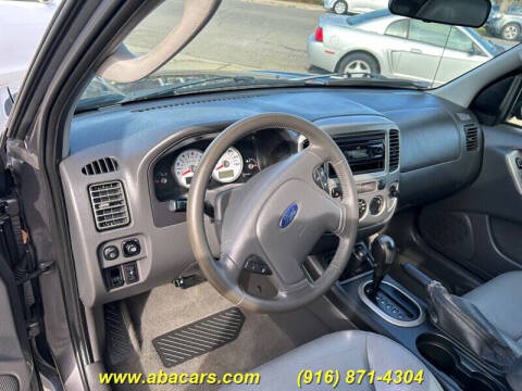 2005 Ford Escape XLT