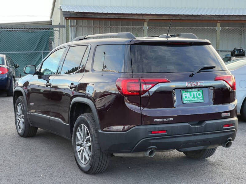 2017 GMC Acadia SLE-2