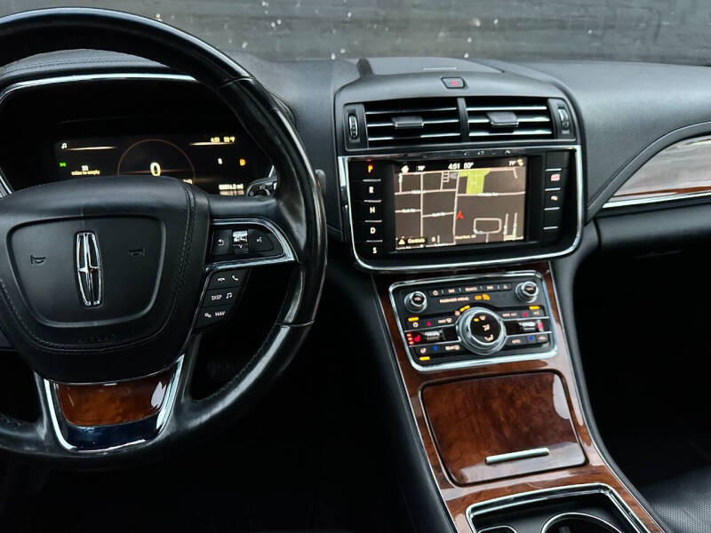 2018 Lincoln Continental Select