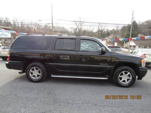 2005 GMC Yukon XL for sale at Middle Ridge Motors in New Bloomfield PA
