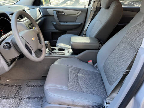 2017 Chevrolet Traverse LS