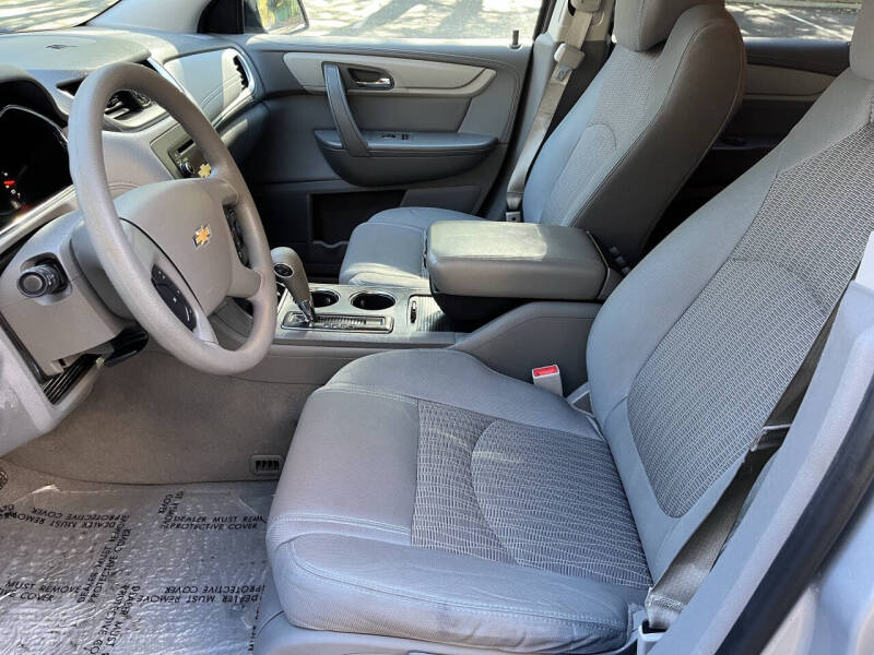 2017 Chevrolet Traverse LS