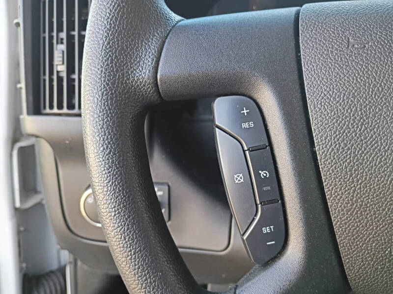 2022 Chevrolet Express 2500