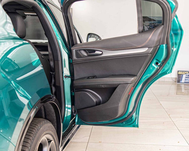 2025 Alfa Romeo Stelvio