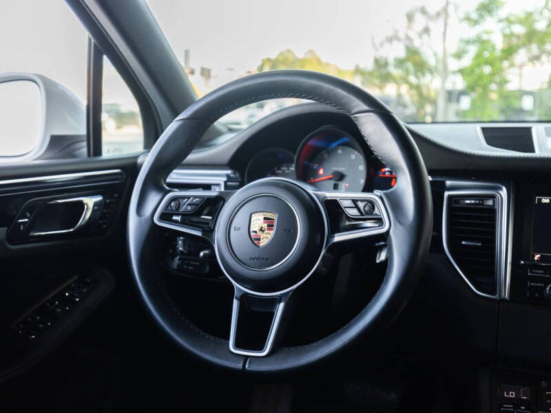 2016 Porsche Macan S