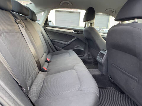 2013 Volkswagen Passat S PZEV