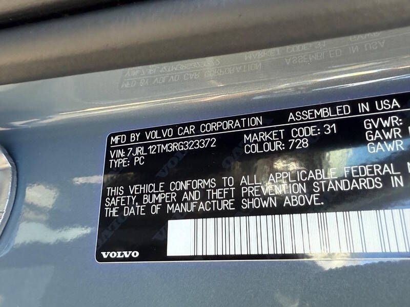 2024 Volvo S60 B5 Ultimate Dark Theme