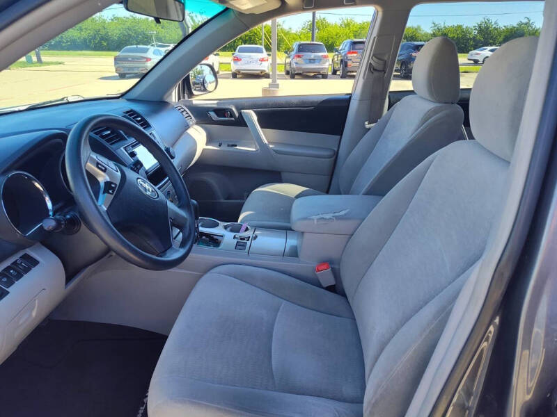 2013 Toyota Highlander Plus