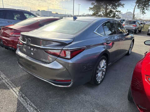 2020 Lexus ES 300h Ultra Luxury