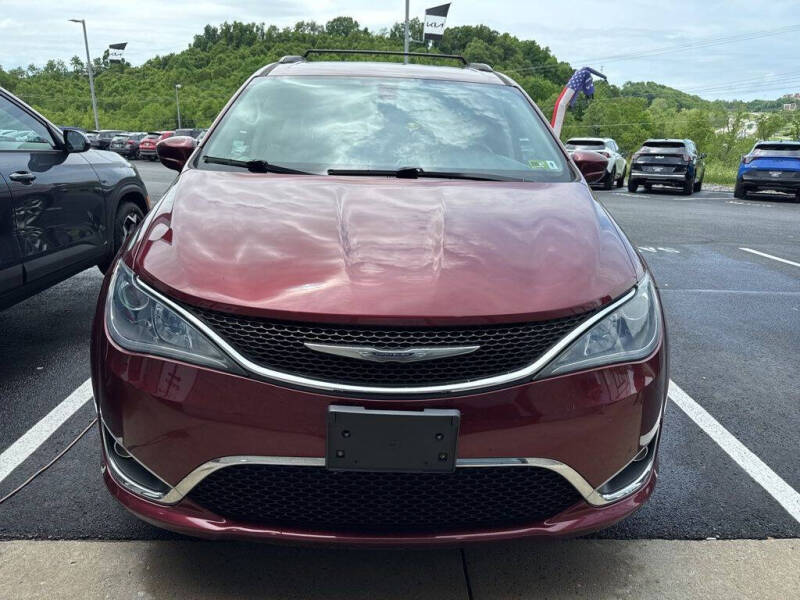 2017 Chrysler Pacifica Touring-L