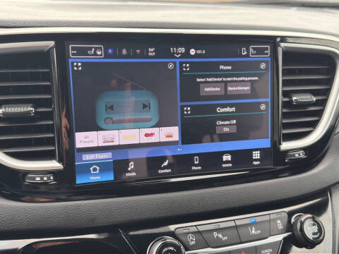 2026 Chrysler Pacifica Select