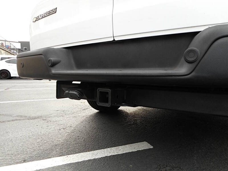 2017 Chevrolet Express LS 2500