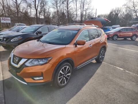 2017 Nissan Rogue for sale at Dave's Car Corner in Hartford City IN