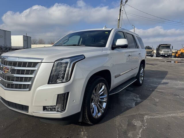 2018 Cadillac Escalade Luxury