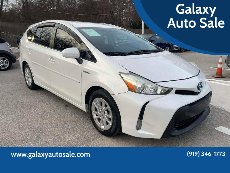 2015 Toyota Prius v Three
