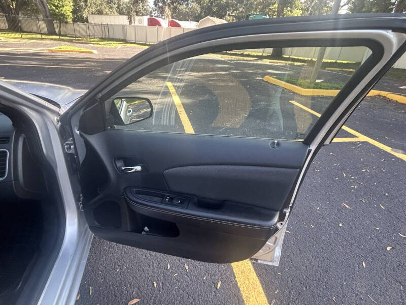 2012 Dodge Avenger SE