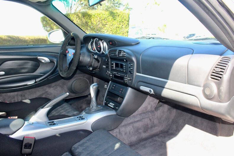 2004 Porsche 911