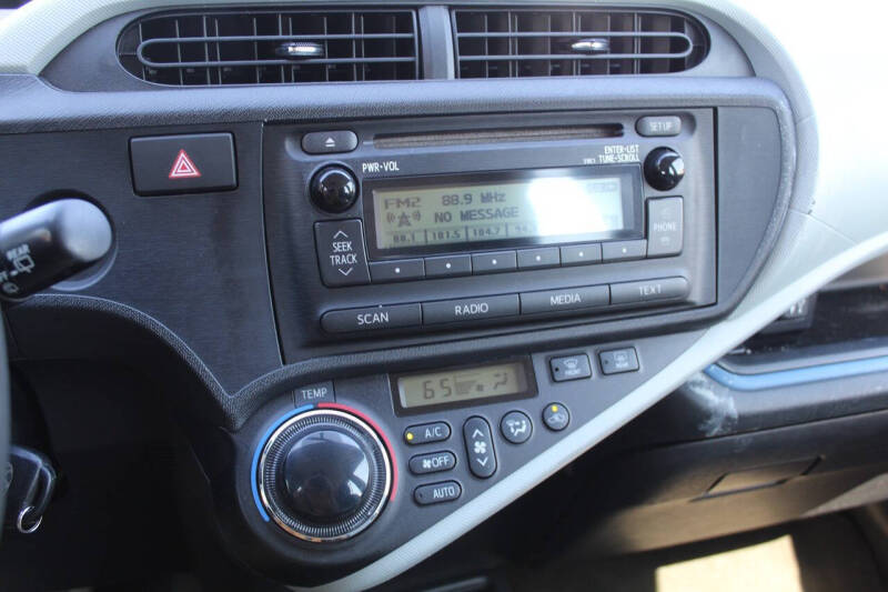 2012 Toyota Prius c Four