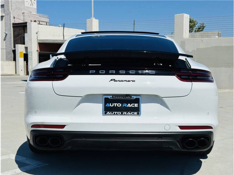 2018 Porsche Panamera