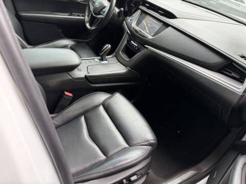 2017 Cadillac XT5 Premium Luxury