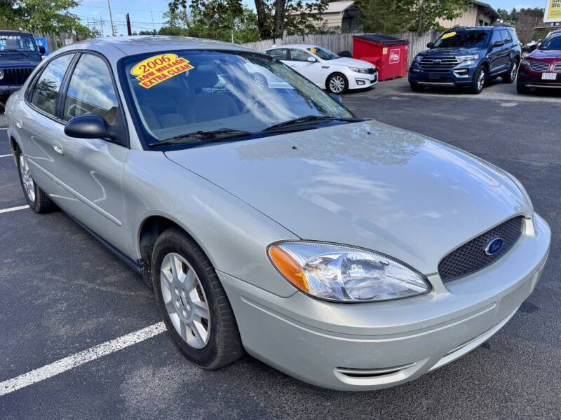 2006 Ford Taurus SE