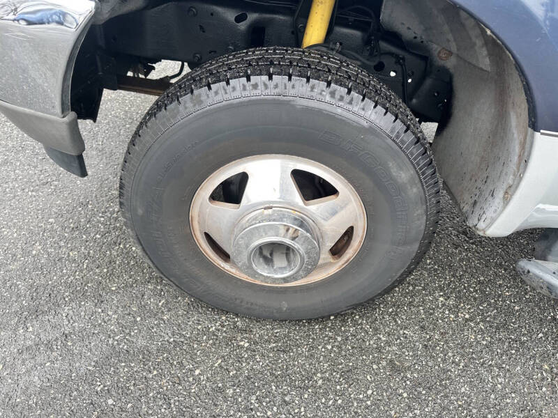 2004 Ford F-350 Super Duty Lariat