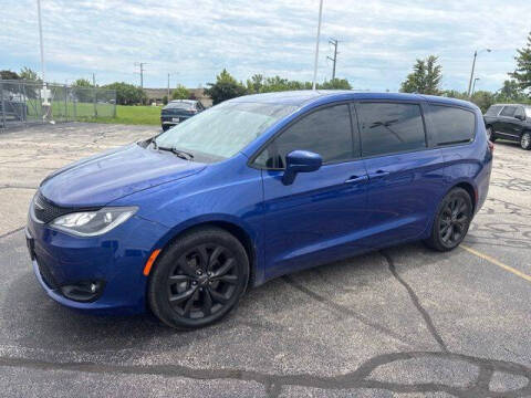 2020 Chrysler Pacifica Touring